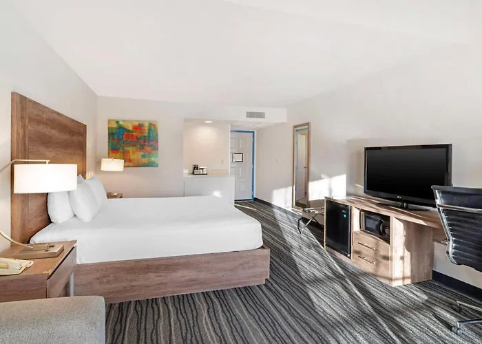 Best Western Posada Royale Hotel & Suites