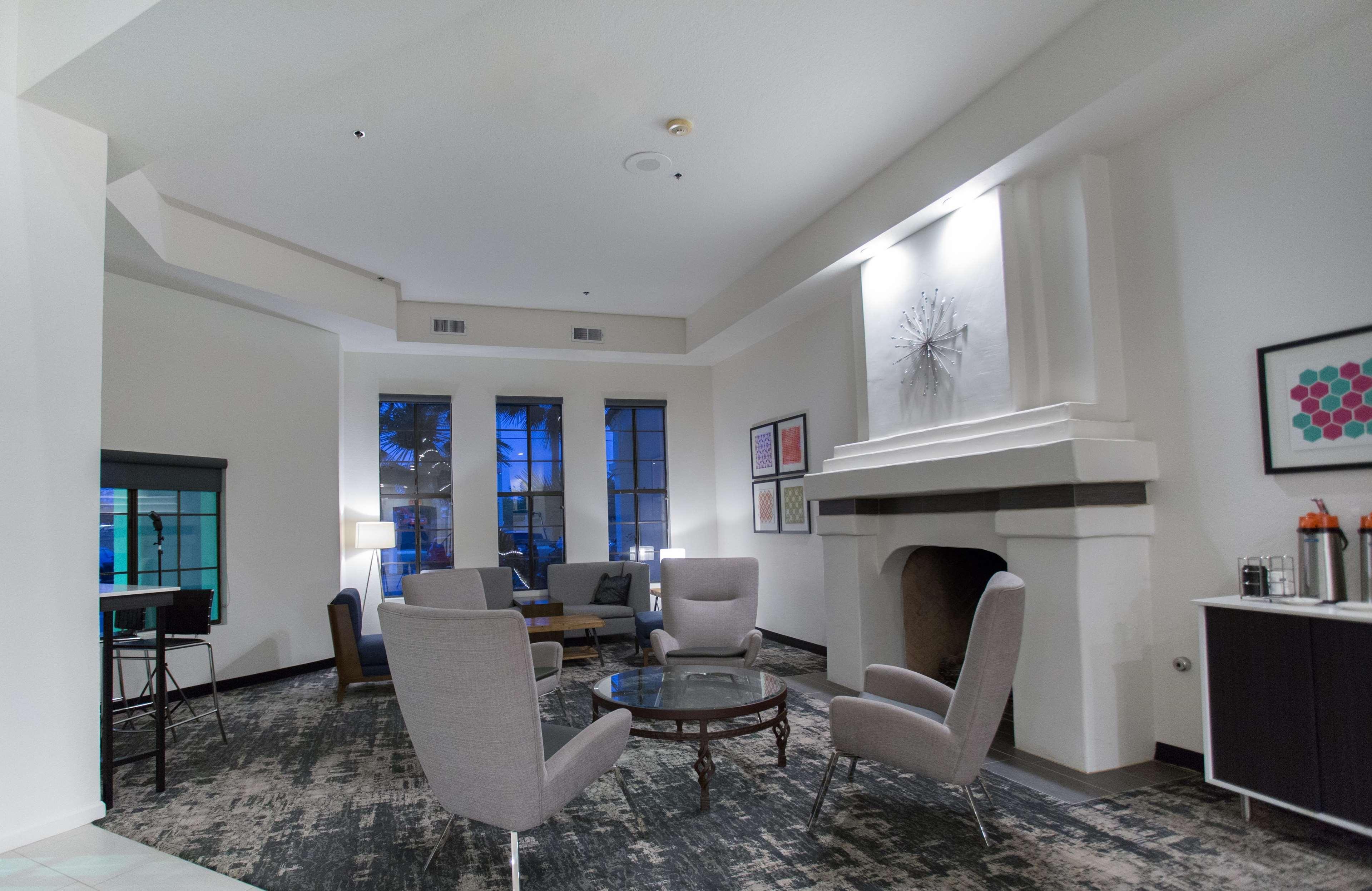 Western Royale & Simi Valley