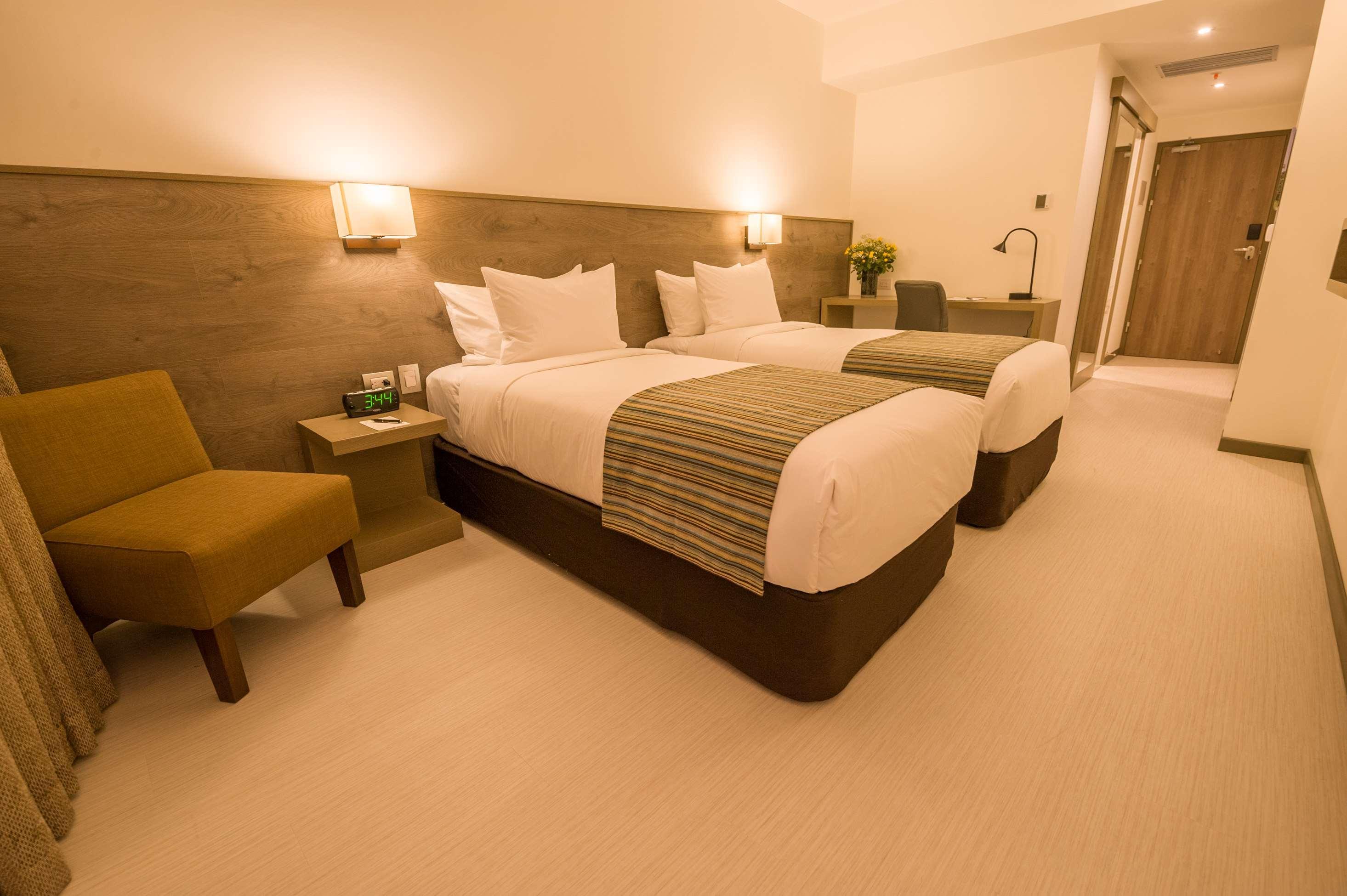 Hotel Western Royale & 3*