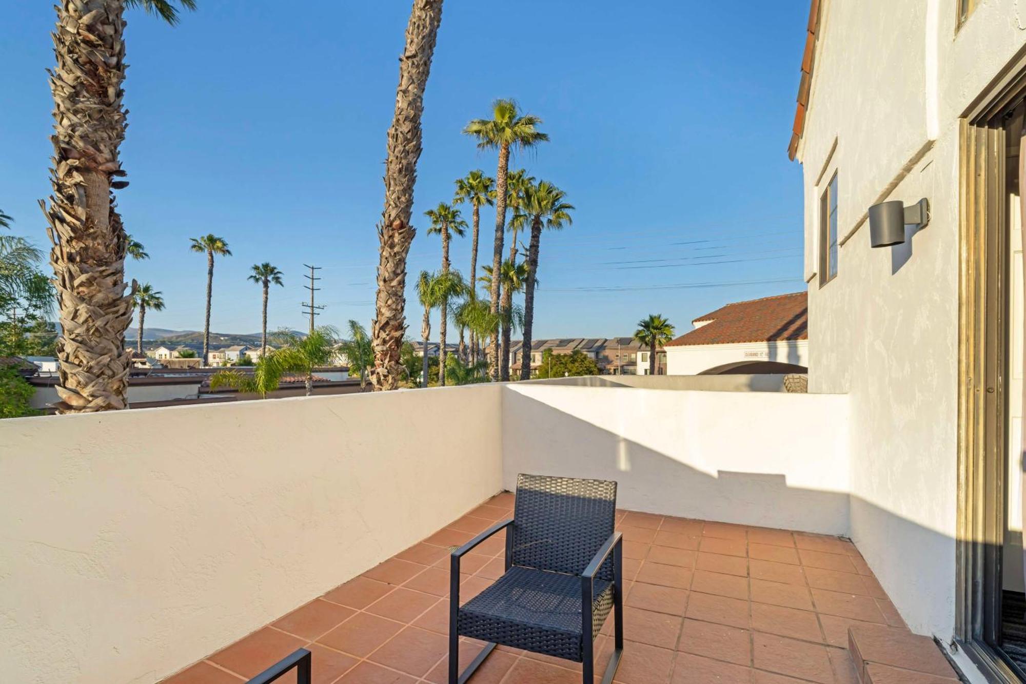 Western Royale & Simi Valley