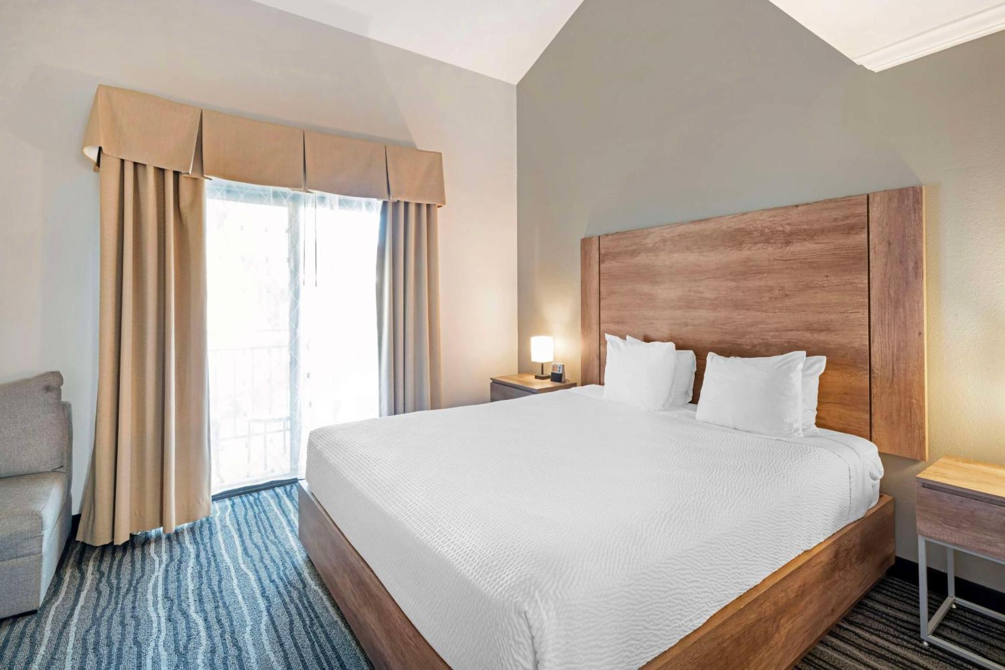 Western Royale & Hotel 3*