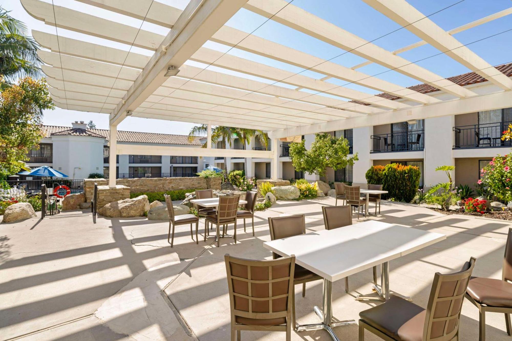 Hotel Western Royale & 3*