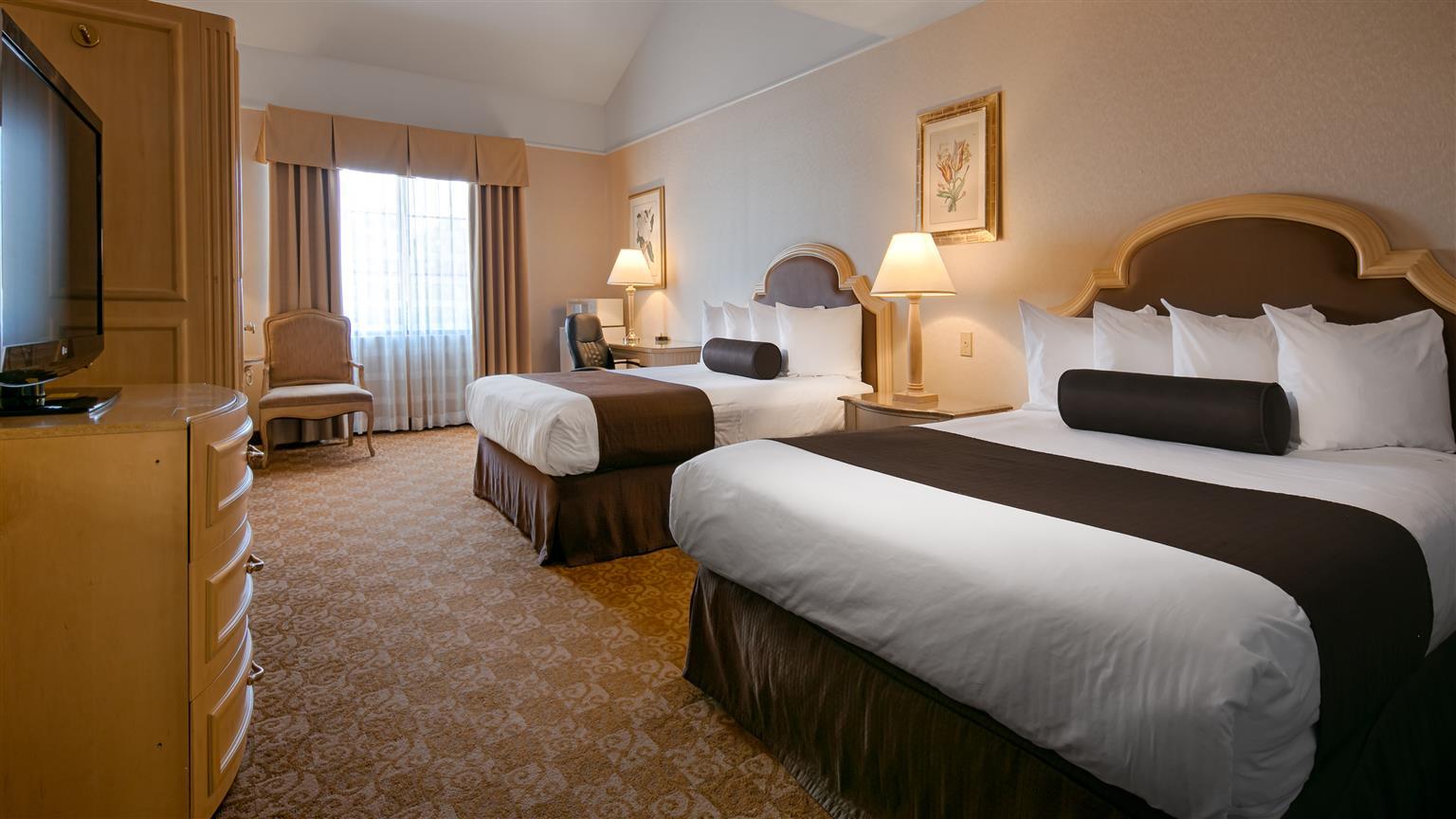 Western Royale & Hotel