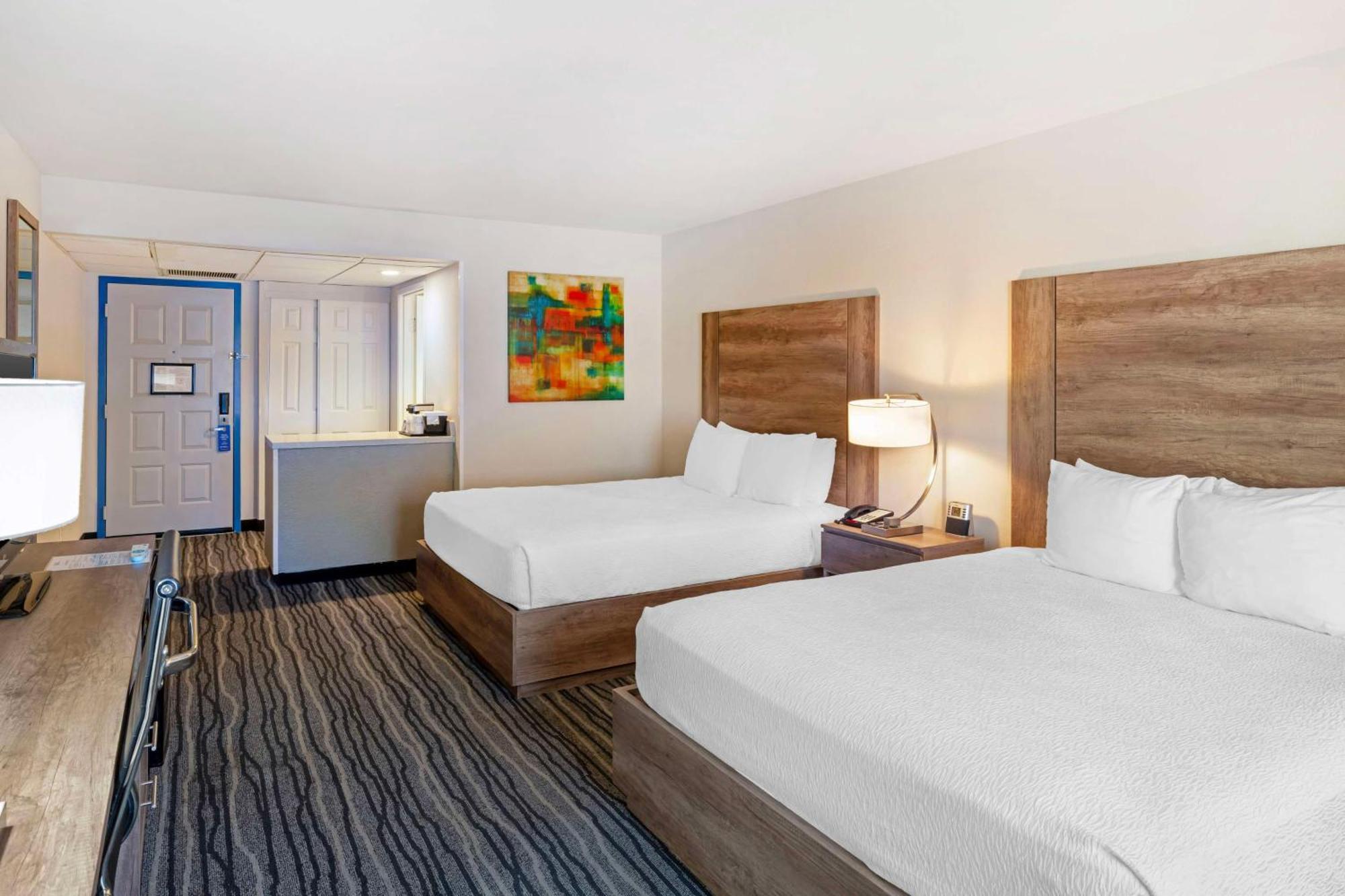Western Royale Hotel&suites