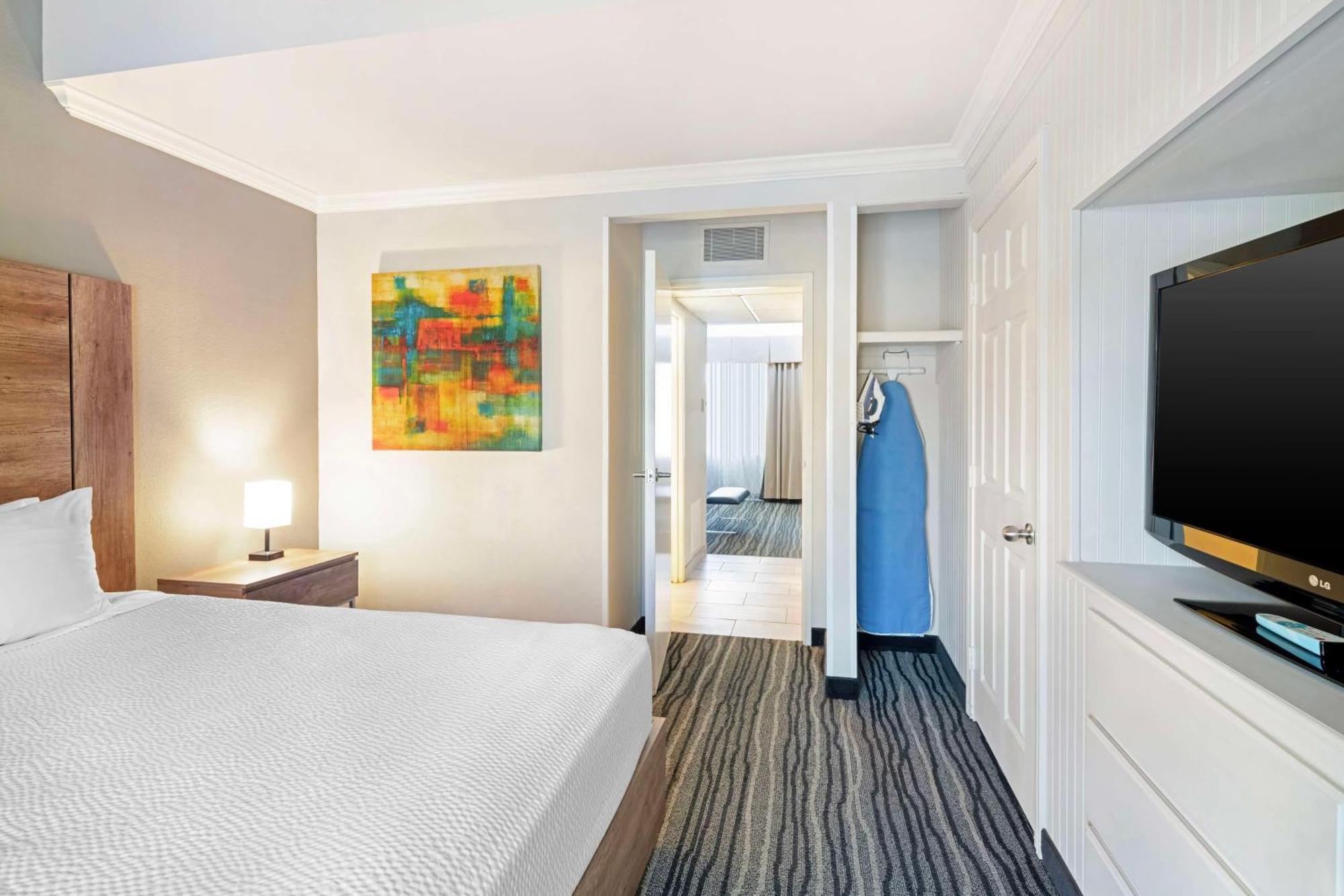 Western Royale Hotel&suites Simi Valley
