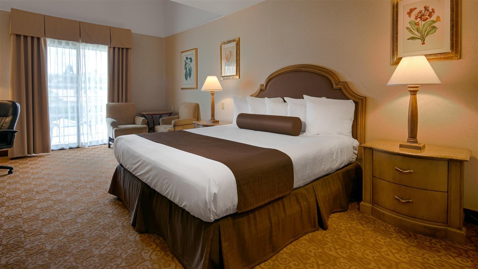 Hotel Western Royale Hotel&suites